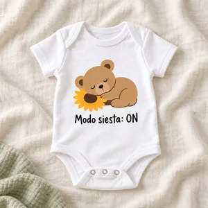 Body bebé Modo siesta: ON. Un osito dormido acompaña la frase «Modo siesta: ON».