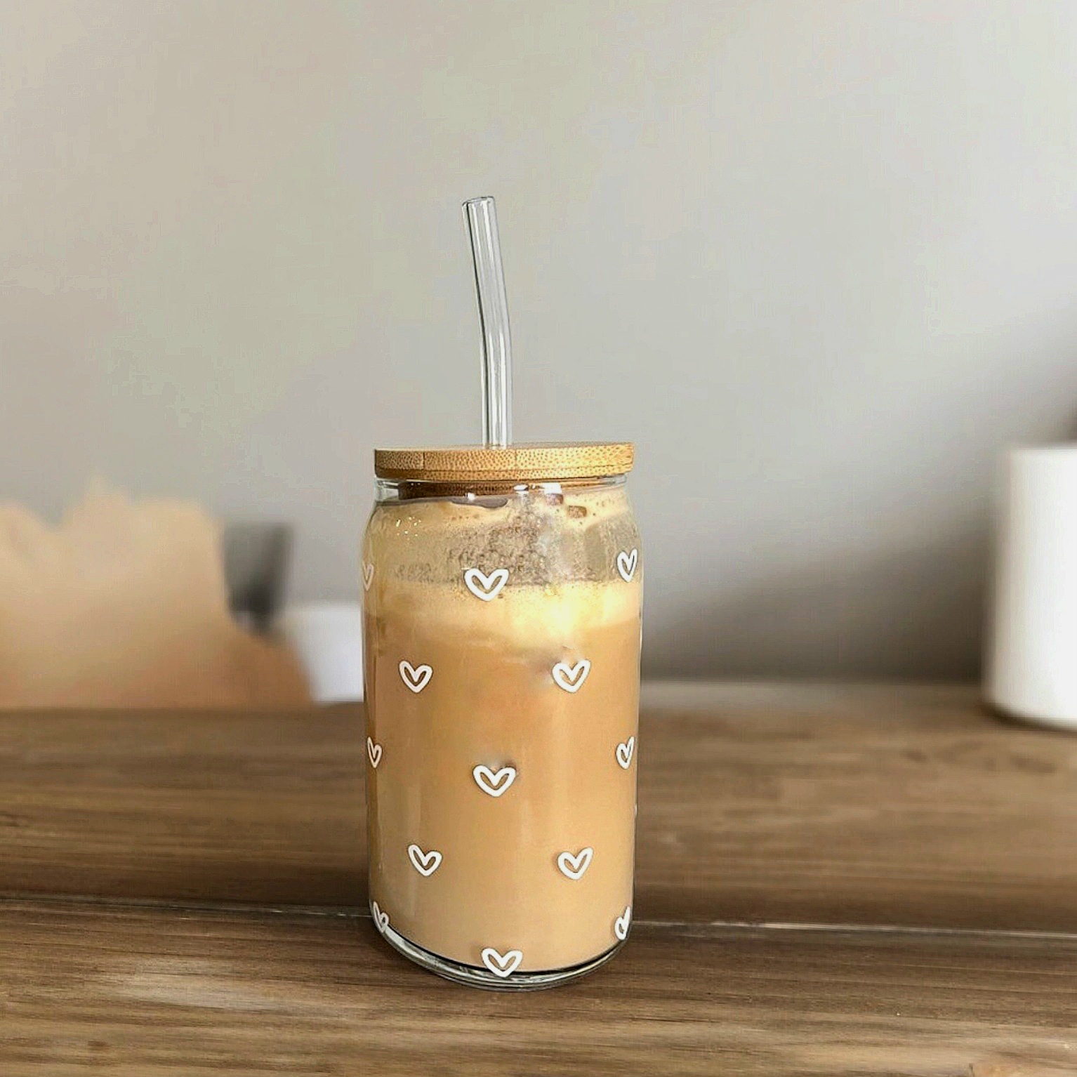 vaso corazones con tapa y cañita - Regalos personalizados