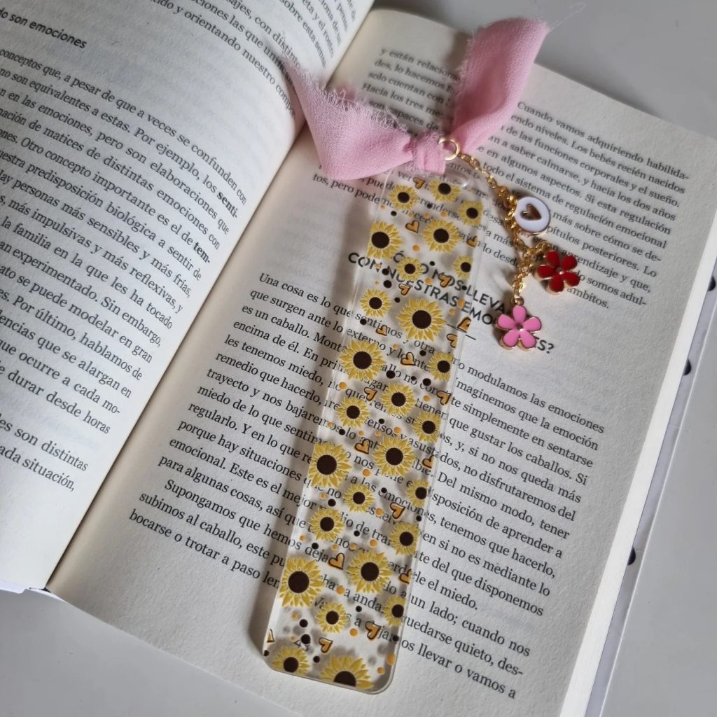 marcapáginas girasoles y corazones personalizable con nombre o frase