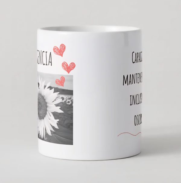 Taza con el significado de resiliencia y girasoles