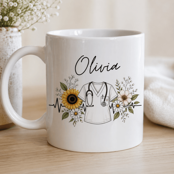 Taza enfermera con nombre